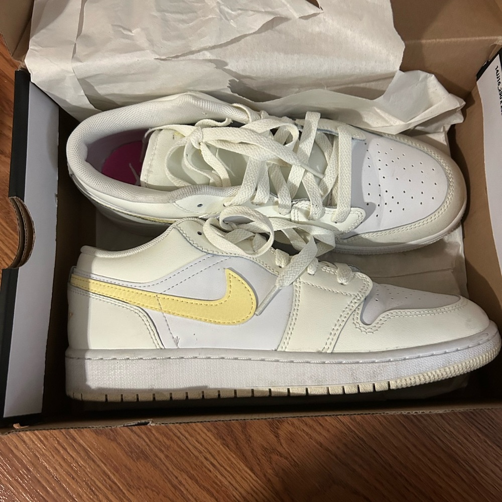 Jordan Kids White and Yellow Sneakers size 8.5 w/7y